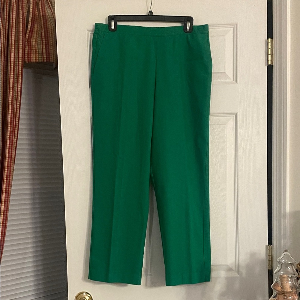 Vibrant Green capris